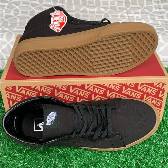 VANS MEN’S SK8-Hi REISSUE CANVAS GUM BLACK/LGHTGM Sneakers - Picture 4 of 16